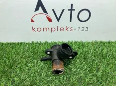 Фланец системы охлаждения Audi Q3