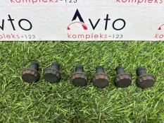 Болт маховика Volkswagen Tiguan