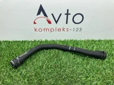 Патрубок системы охлаждения Audi Q3