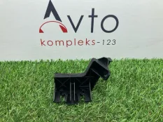 Кронштейн жгута проводов Audi Q3