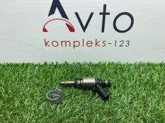 Форсунка инжекторная Audi Q3