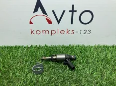 Форсунка инжекторная Audi Q3