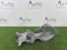 Кронштейн генератора Volkswagen Tiguan