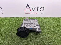 Кронштейн генератора Audi Q5