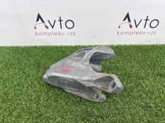 Кронштейн двигателя Audi A4