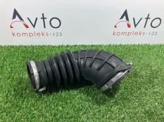 Патрубок воздушного фильтра Audi A4