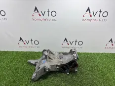 Кронштейн генератора Volkswagen Tiguan