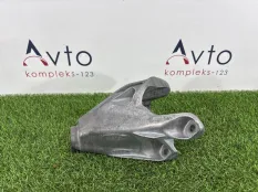 Кронштейн двигателя Audi A4