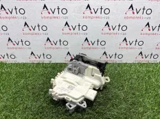 Замок двери Audi Q3