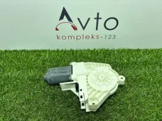 Моторчик стеклоподъемника Audi Q5