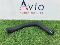 Патрубок системы охлаждения Skoda Superb
