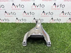 Кронштейн опоры двигателя Audi A4