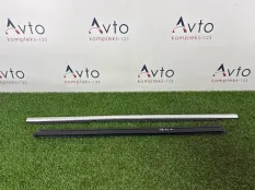 Молдинг стекла Volkswagen Tiguan