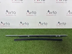 Молдинг стекла Audi Q3