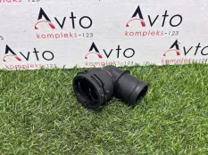 Фланец системы охлаждения Skoda Superb