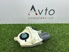 Моторчик стеклоподъемника Skoda Superb