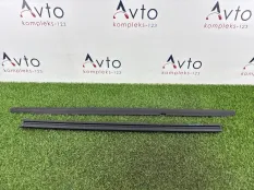 Молдинг стекла Volkswagen Tiguan