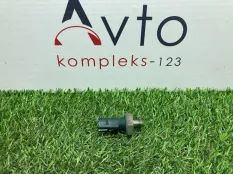 Датчик давления масла Volkswagen Caddy Maxi