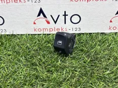 Кнопка стеклоподъемника Audi Q5