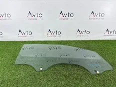 Стекло двери Skoda Fabia