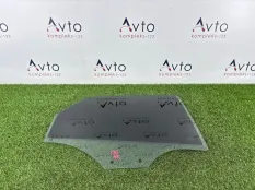 Стекло двери Audi Q3