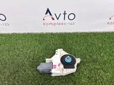 Моторчик стеклоподъемника Audi A4