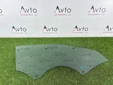 Стекло двери Audi A1