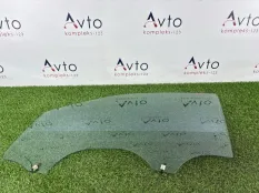 Стекло двери Skoda Fabia