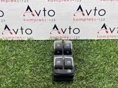 Блок управления стеклоподъемниками Audi A1
