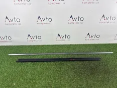 Молдинг стекла Skoda Superb