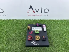 Блок управления бортовой сети Audi A4