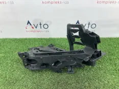 Кронштейн фары Audi Q5