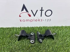 Петля крышки багажника Audi A3