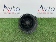 Мотор печки Audi Q3