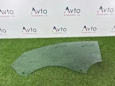 Стекло двери Audi A4