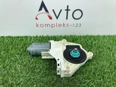 Моторчик стеклоподъемника Audi A4