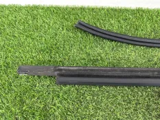 Молдинг стекла Audi A4