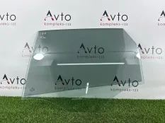 Стекло двери Audi Q5