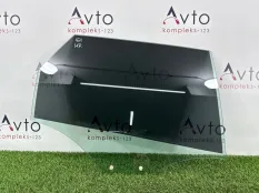 Стекло двери Audi A4