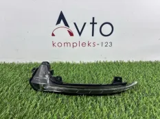 Повторитель поворота в зеркало Audi A6