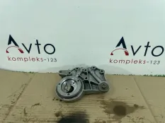 Опорный кронштейн Audi A4