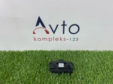 Блок клапанов Audi A8
