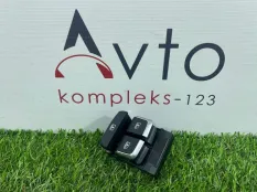 Блок кнопок шторок Audi A8