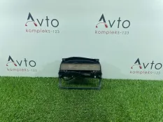 Крепление дисплея Audi A8