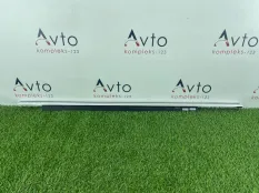 Молдинг стекла Audi A8