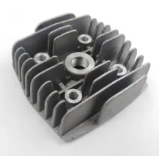 Головка цилиндра прямое отверстие под свечу веломо