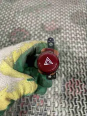 Кнопка аварийной сигнализации Honda Civic