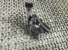 Замок капота Honda Civic