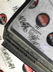 Стекло двери задней левой Honda Accord