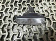 Повторитель передний левый Honda Accord